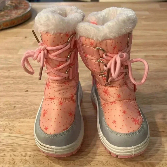 APAKOWA child size 7 snow boots - Picture 2 of 4